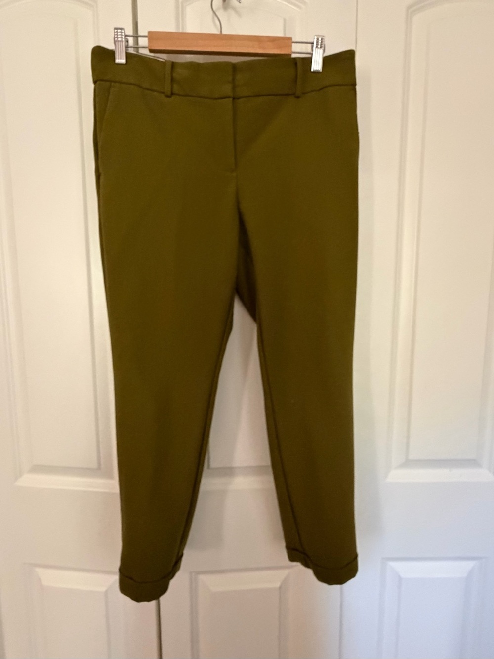 LOFT Olive Cropped Straight-Leg Ankle Pants